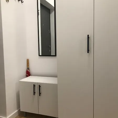 Apartment 21 *